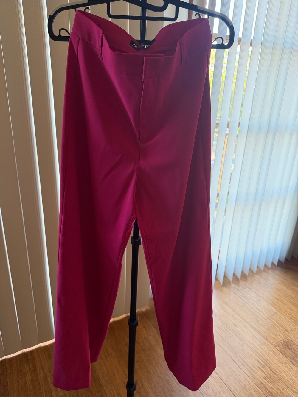 Zara women’s Hot Pink Dress Pants